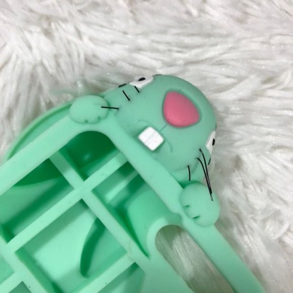 IPhone 7 Plus/ 8 Plus 3D Peekaboo Bunny Silicone Case - Picture 5 of 5